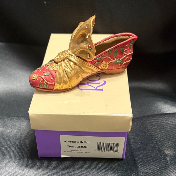 Just The Right Shoe Shoes - Just The Right Shoe Aladdin's Delight Red and Gold Flats